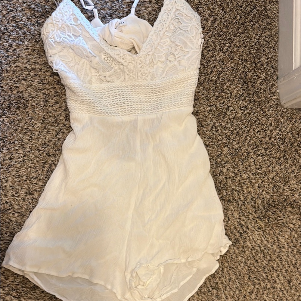 Elegant White Lace Women's Romper